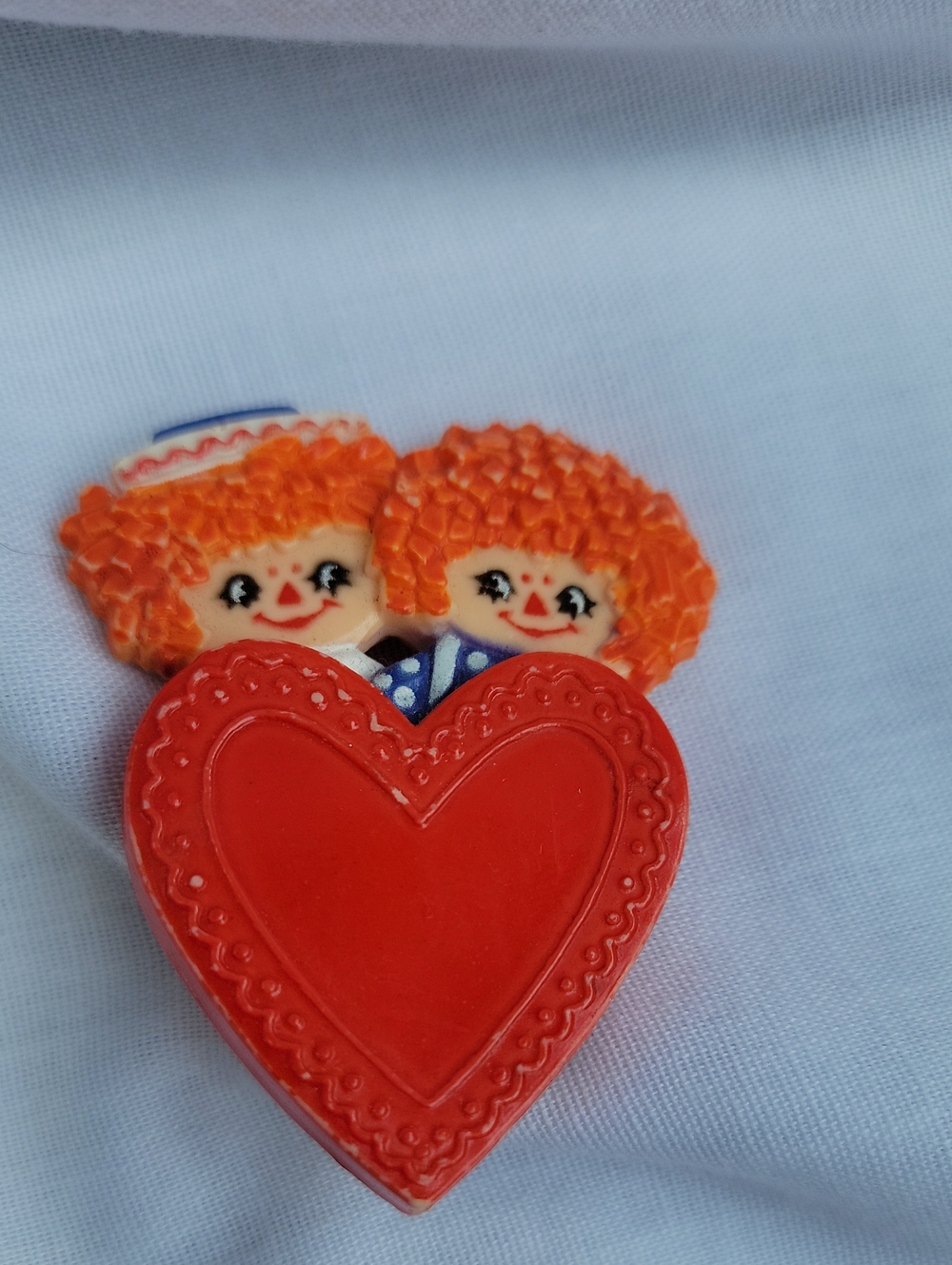 Vintage Hallmark Raggedy Ann & Andy Heart Pin